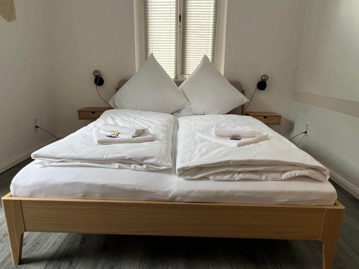Direkter Moselblick I Altbau I 4 Personen I Terrasse Apartment Sankt Aldegund Luaran gambar